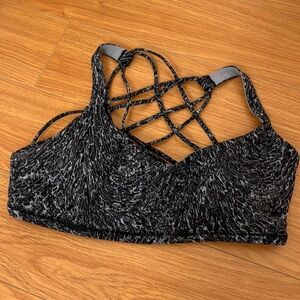 NWT Lululemon Free To Be Bra *Wild
Size 12
TGYb